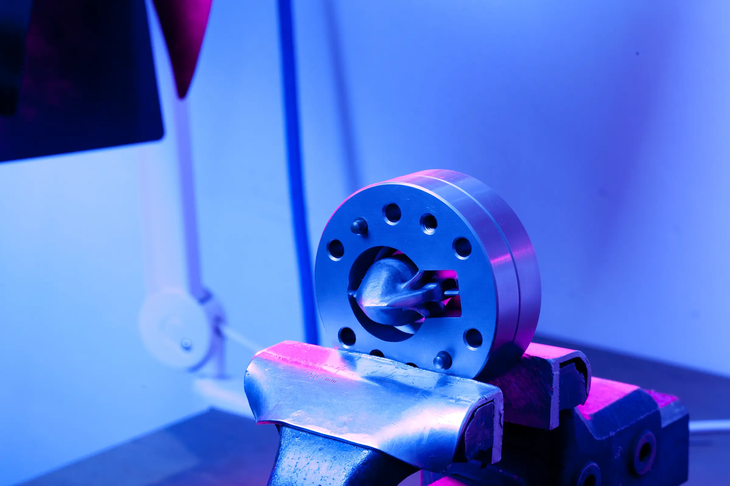 Extrusionswerkzeug in der Fertigung bei Heller